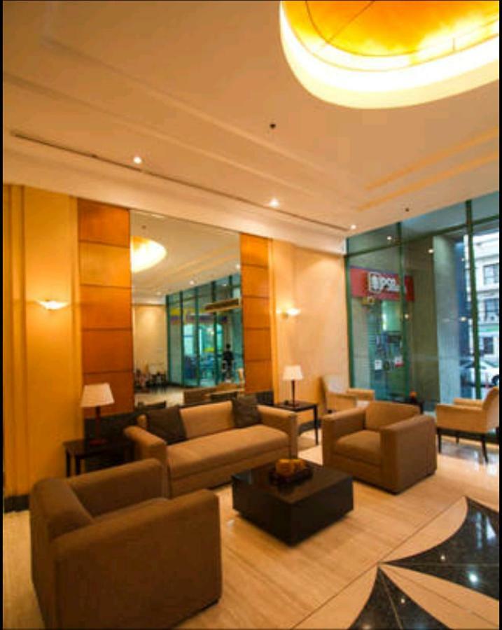 67 Sqm. Condo Unit In Robinson Place Residences Манила Экстерьер фото