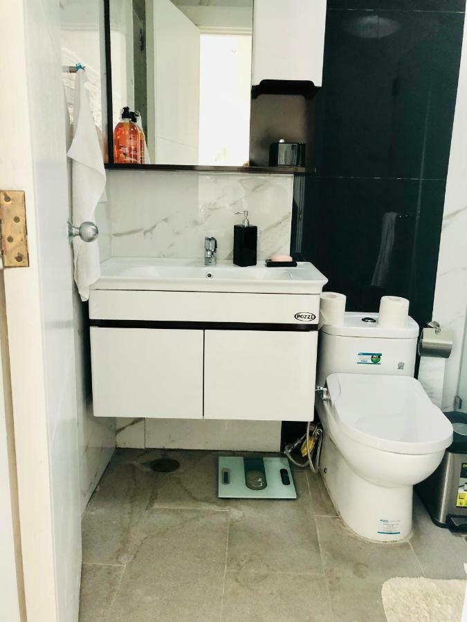 67 Sqm. Condo Unit In Robinson Place Residences Манила Экстерьер фото