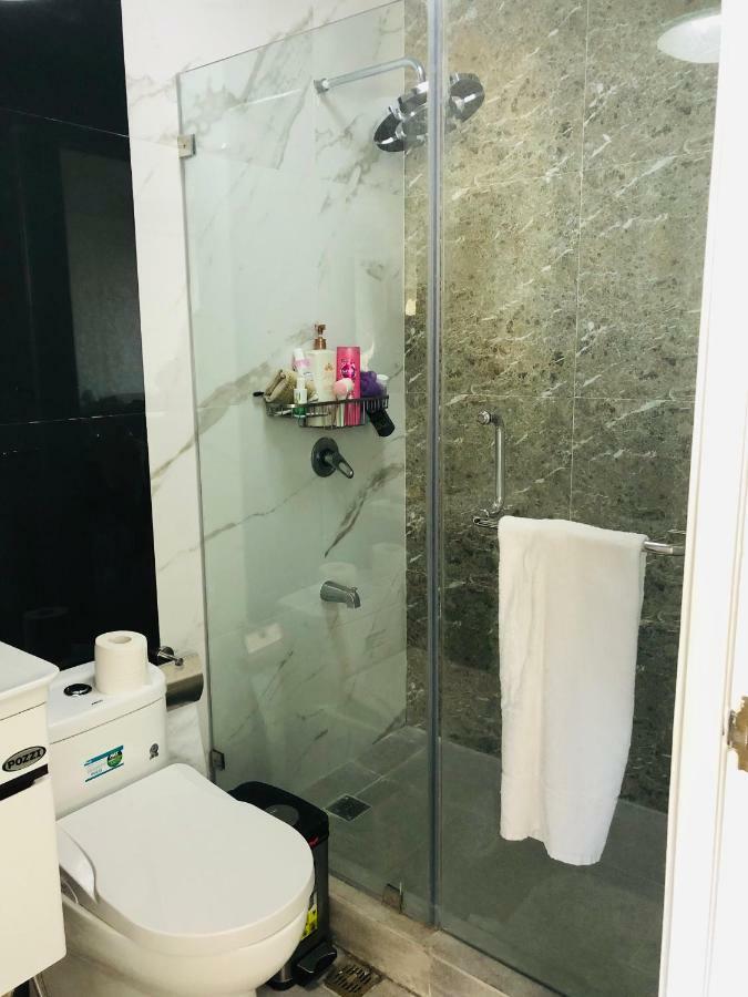 67 Sqm. Condo Unit In Robinson Place Residences Манила Экстерьер фото