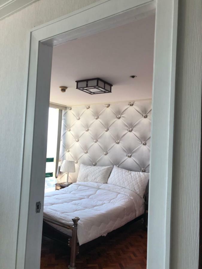 67 Sqm. Condo Unit In Robinson Place Residences Манила Экстерьер фото