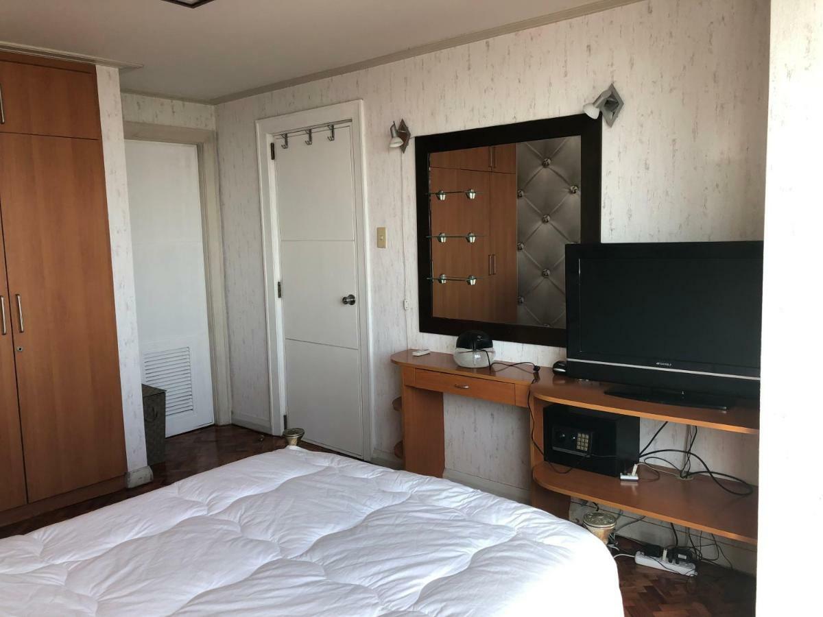 67 Sqm. Condo Unit In Robinson Place Residences Манила Экстерьер фото